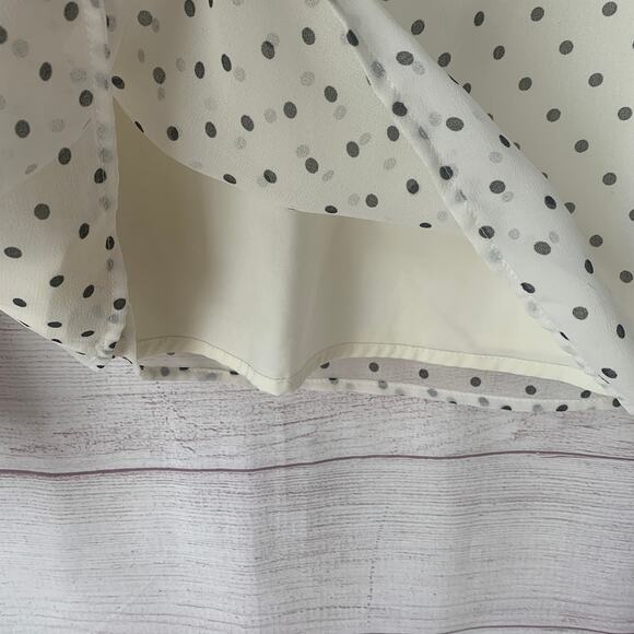 Talbots Off-White with Black Polka Dot Blouse Front Keyhole Ruffle Cuffs Size M - Picture 11 of 11